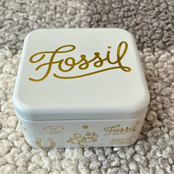 EUC, Fossil, Gold Tone Bar Necklace - Picture 4 of 4